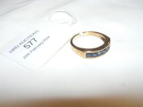 A 9ct sapphire dress ring - approx. size P