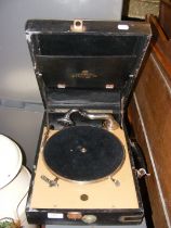 A Salon Decca picnic gramophone