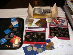A selection of collectable coinage, loose and in p