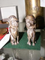 An unusual pair of silver 'dog' pepperettes - 7.5c