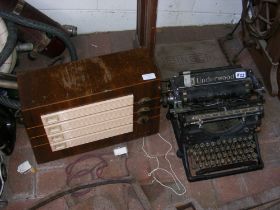 A vintage Underwood typewriter, together with Ekco
