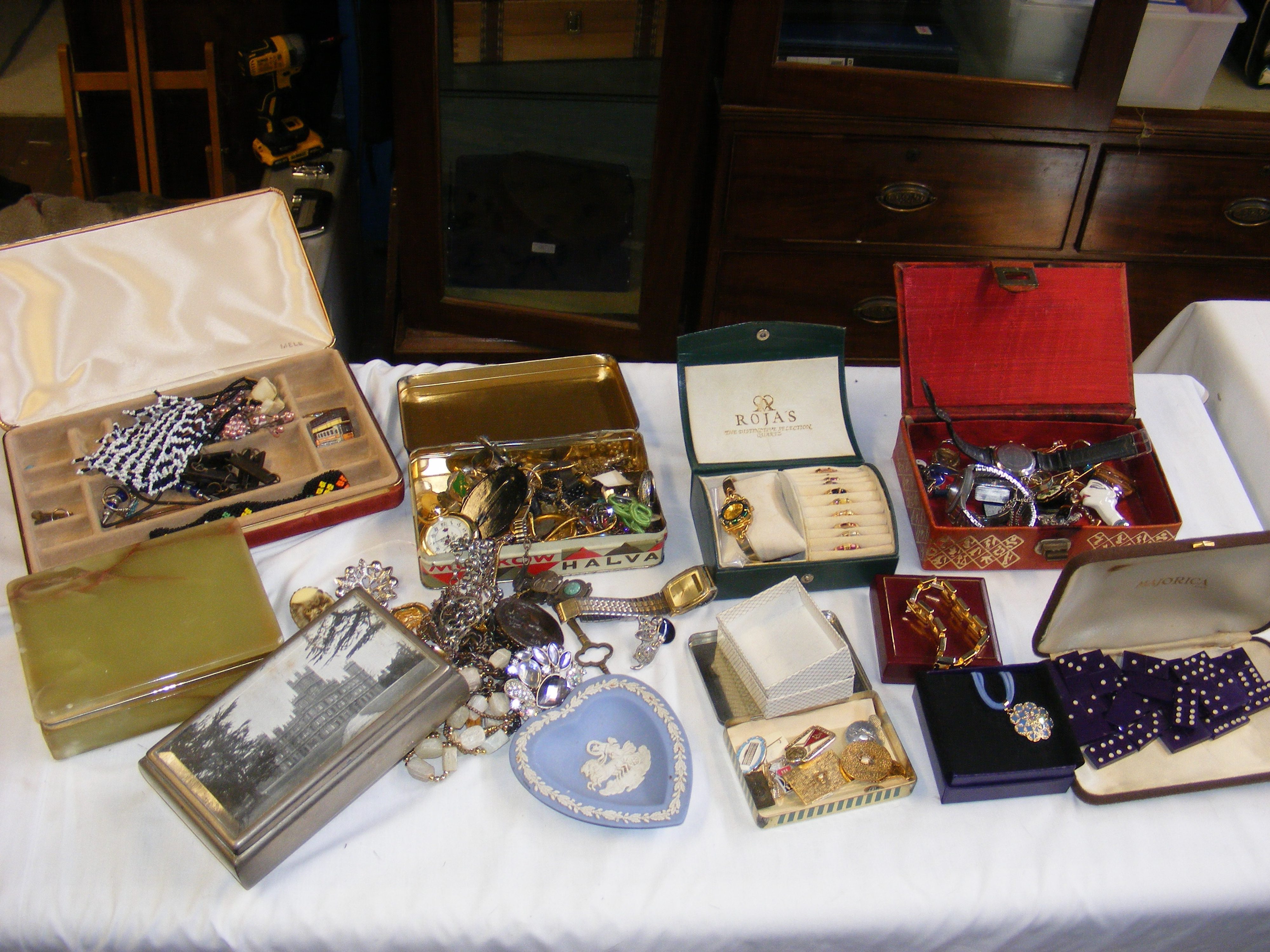 Costume jewellery and trinket boxes