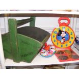 A vintage 1981 Walt Disney Mickey Mouse clock, tog