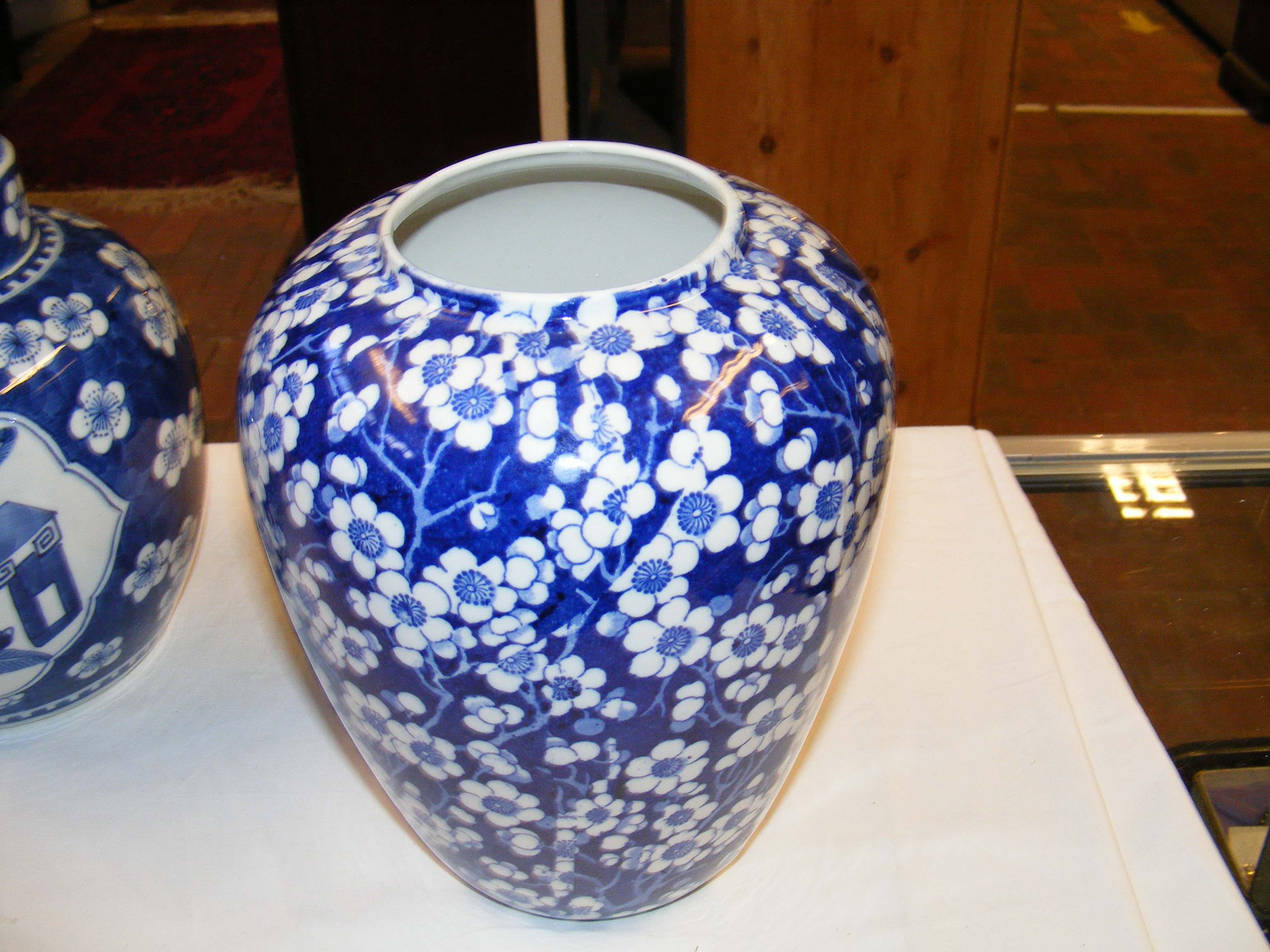An antique Chinese ginger jar and cover together w - Image 20 of 32