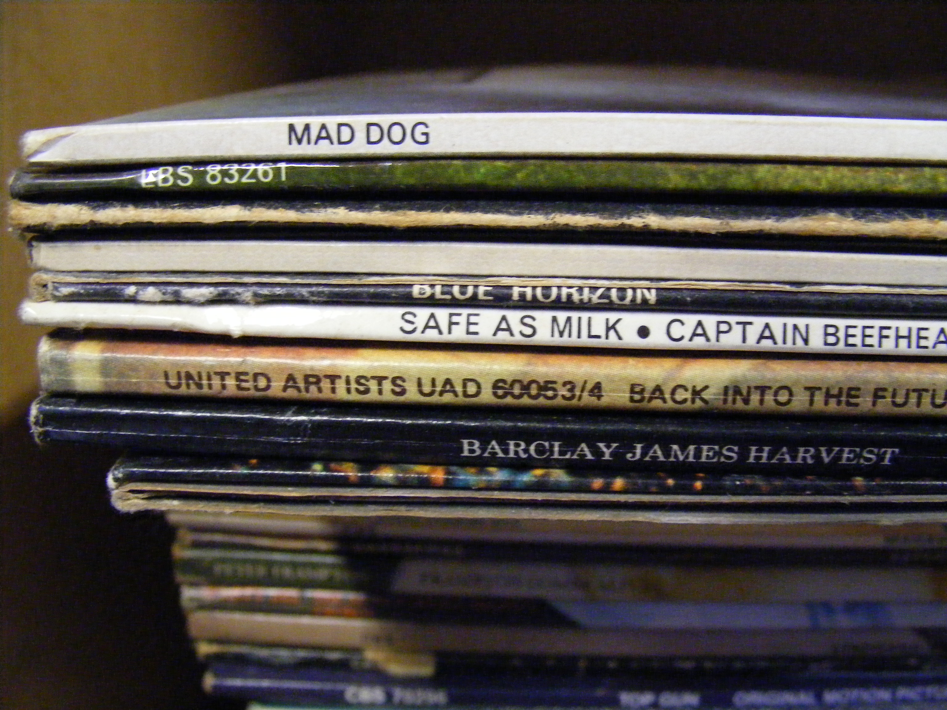 A collection of vinyl LP records - Image 11 of 12