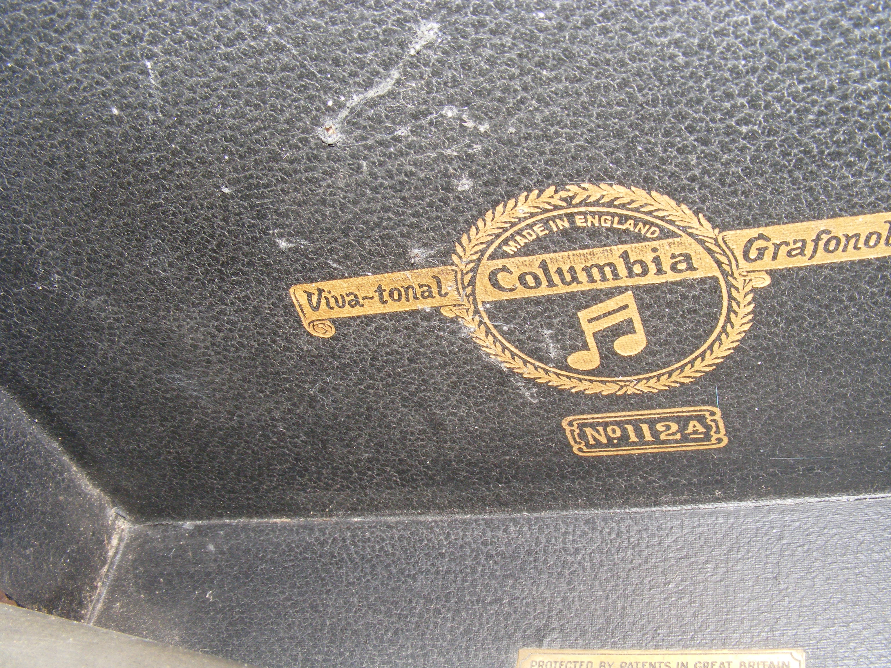 Two vintage Columbia portable wind up gramophones - Image 10 of 13