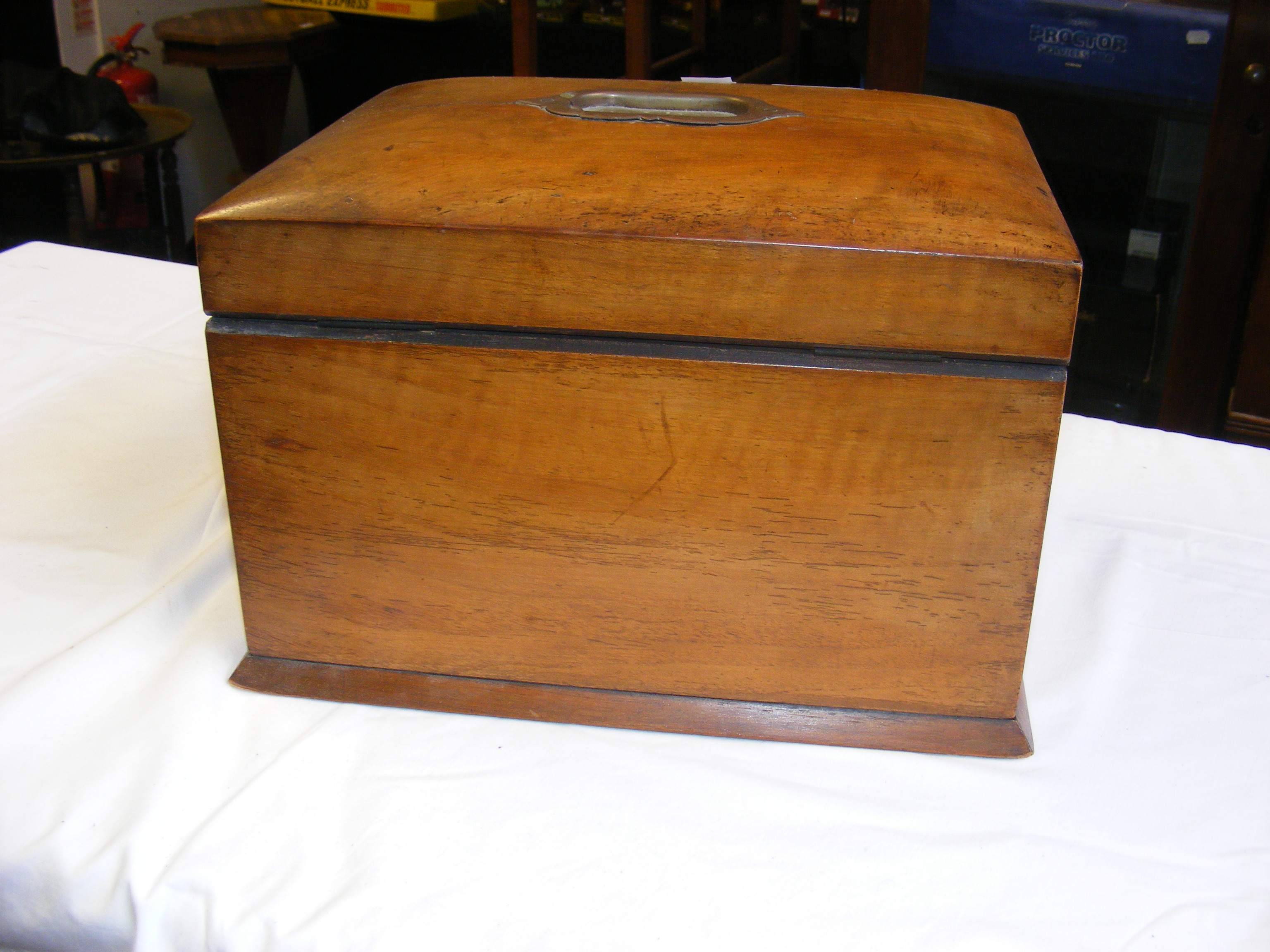 A jewellery box with glass front, together with wr - Image 29 of 36