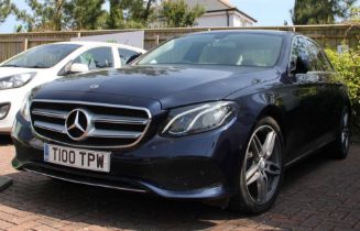 FROM A DECEASED'S ESTATE - Mercedes-Benz E 220 D S