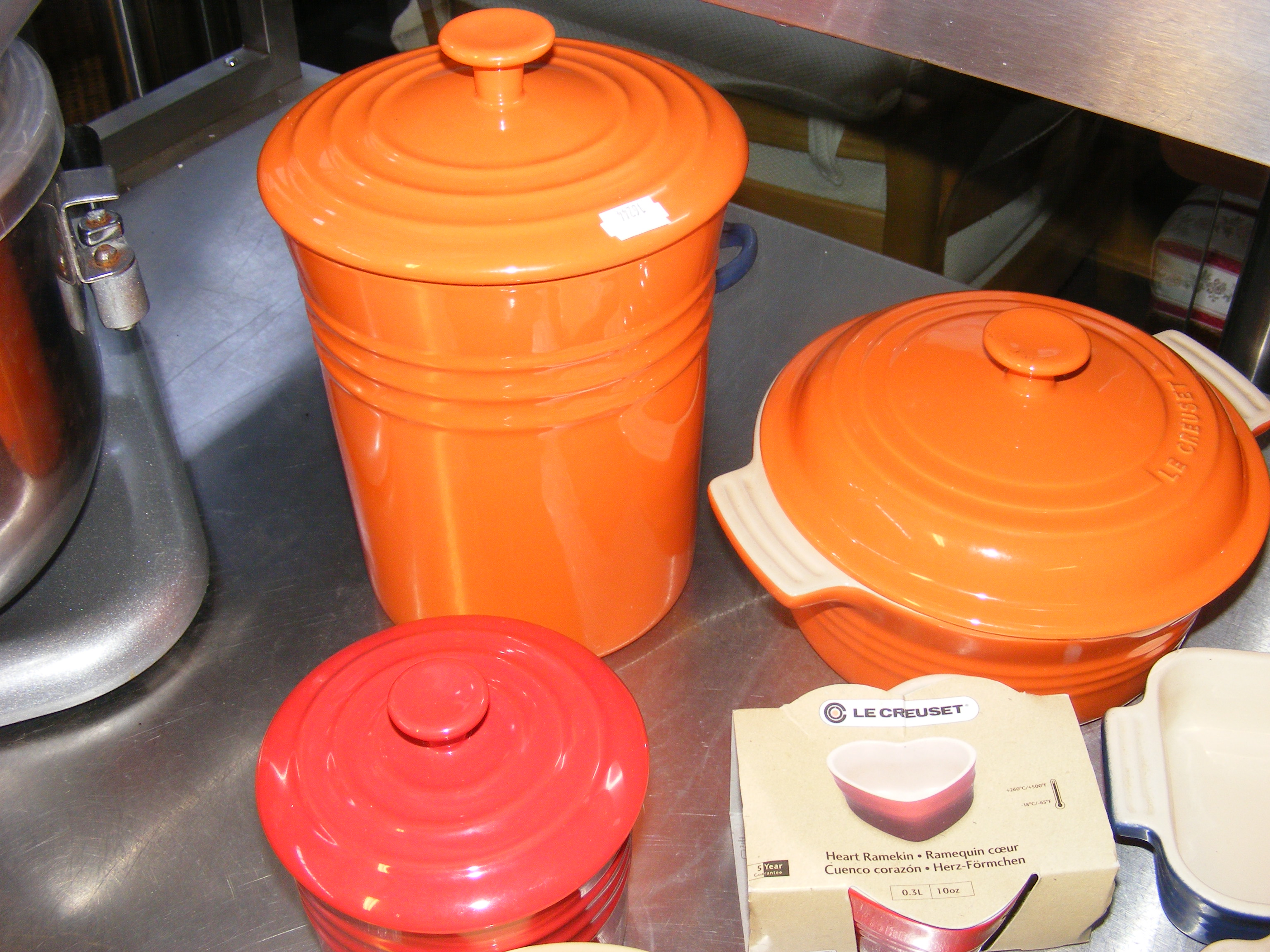 A collection of Le Creuset orange glaze ceramic wa - Image 5 of 5