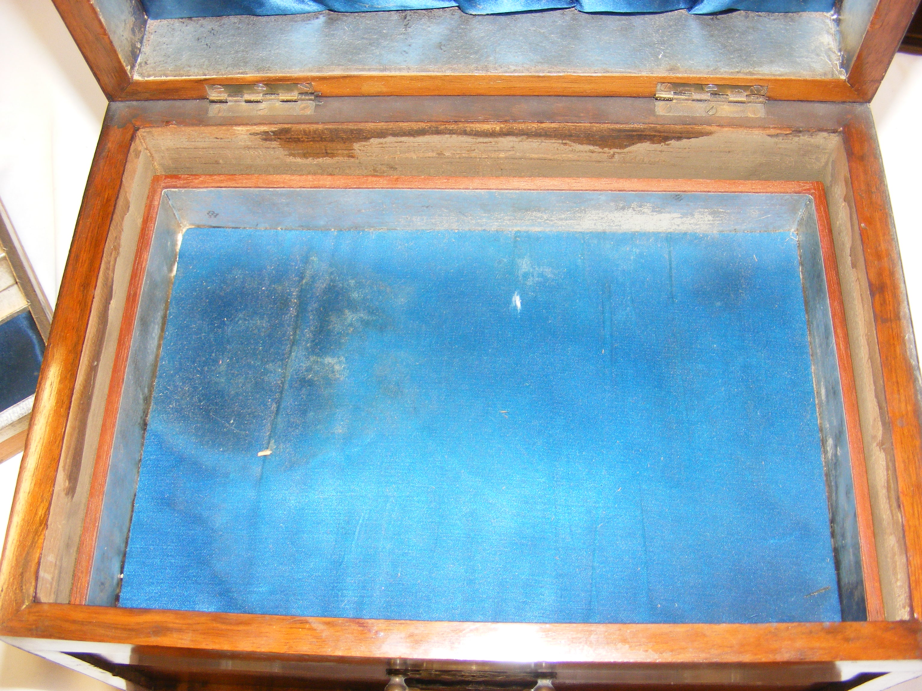 A jewellery box with glass front, together with wr - Image 34 of 36