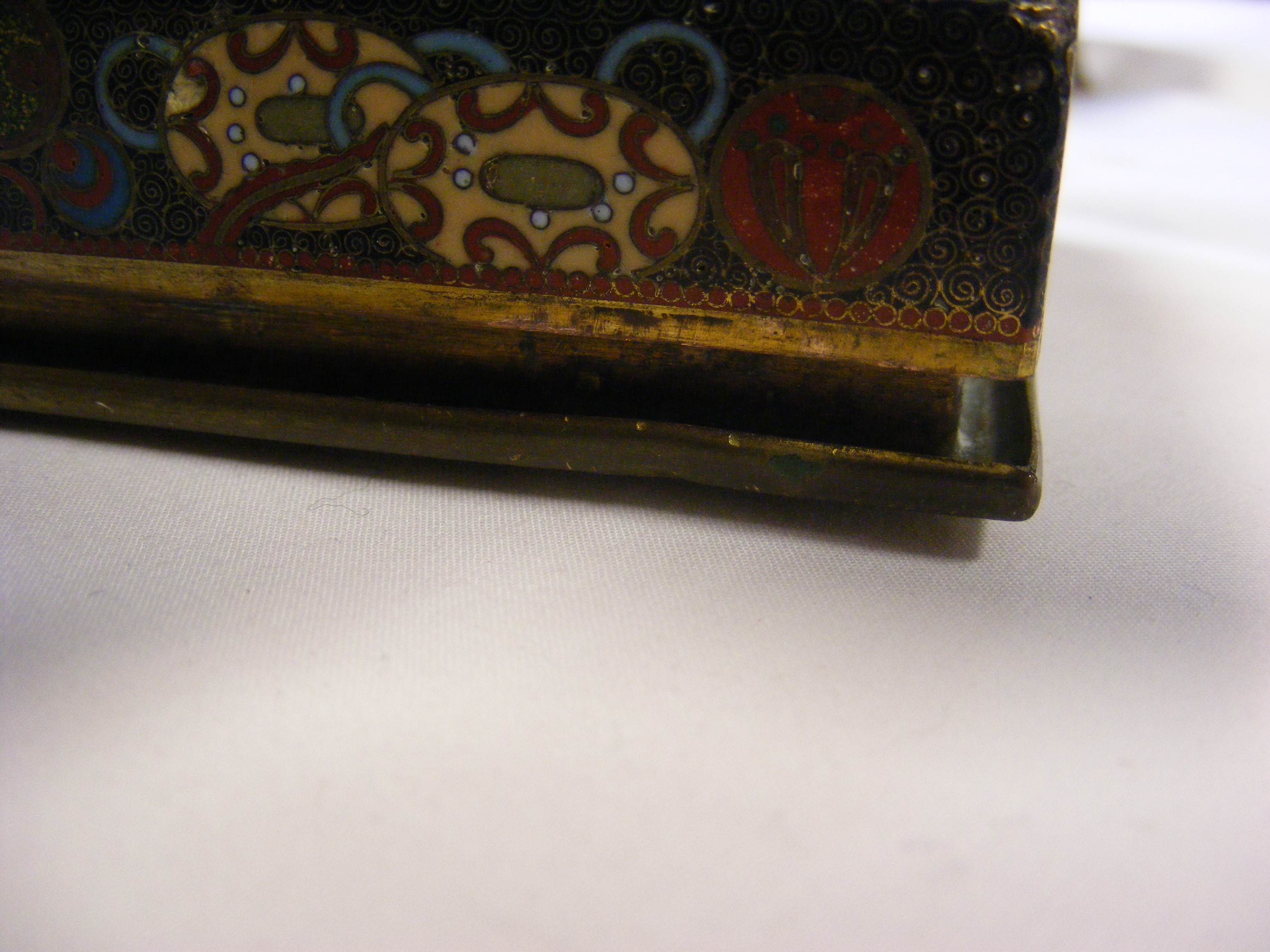 An antique Cloisonne rectangular box with dragon a - Image 6 of 17