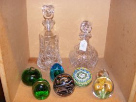 Assorted glass paperweights, including Langham, Al