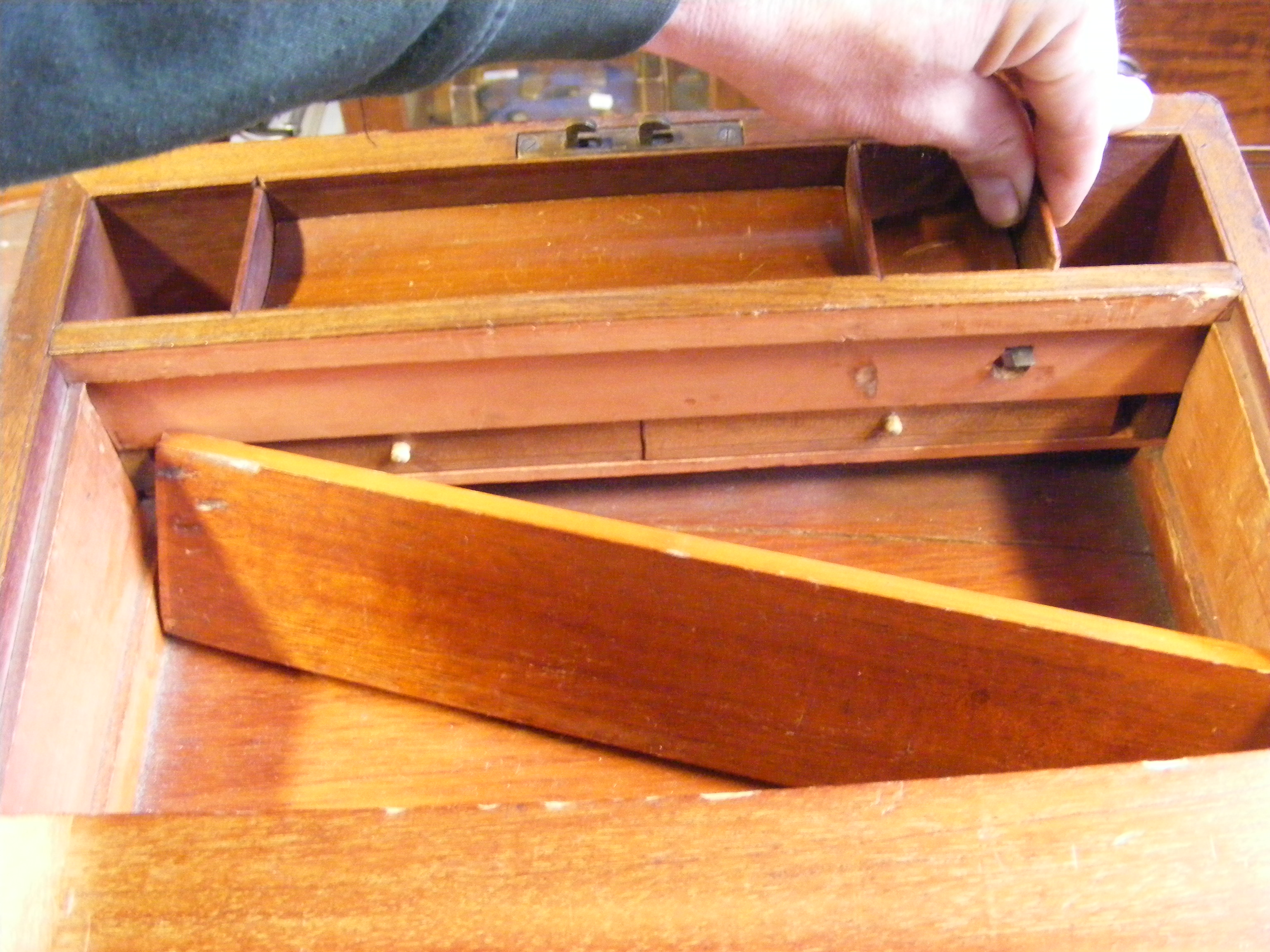 A jewellery box with glass front, together with wr - Image 22 of 36