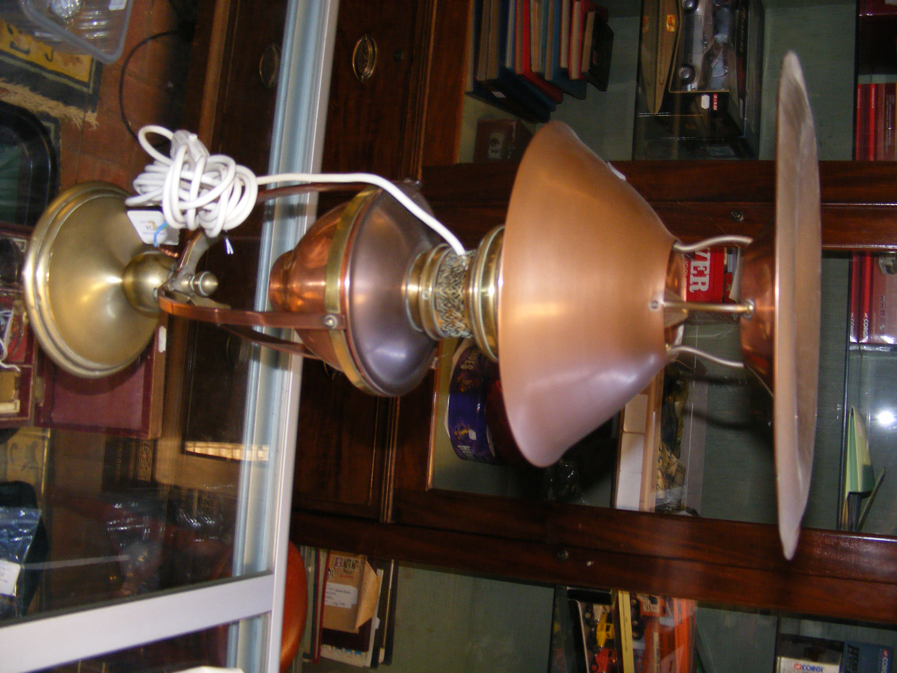 A converted brass and copper lamp, together with a - Bild 5 aus 10