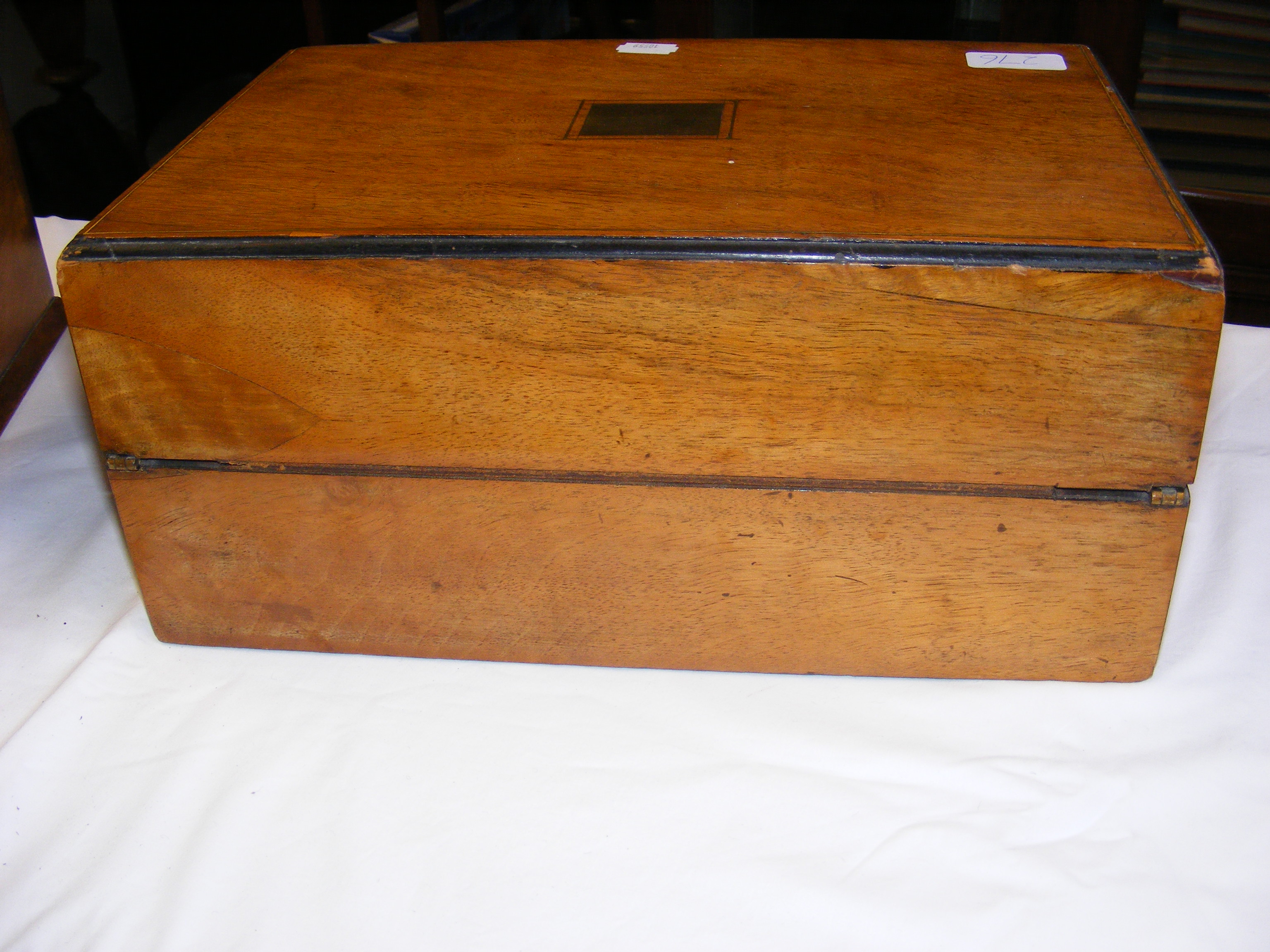 A jewellery box with glass front, together with wr - Image 4 of 36