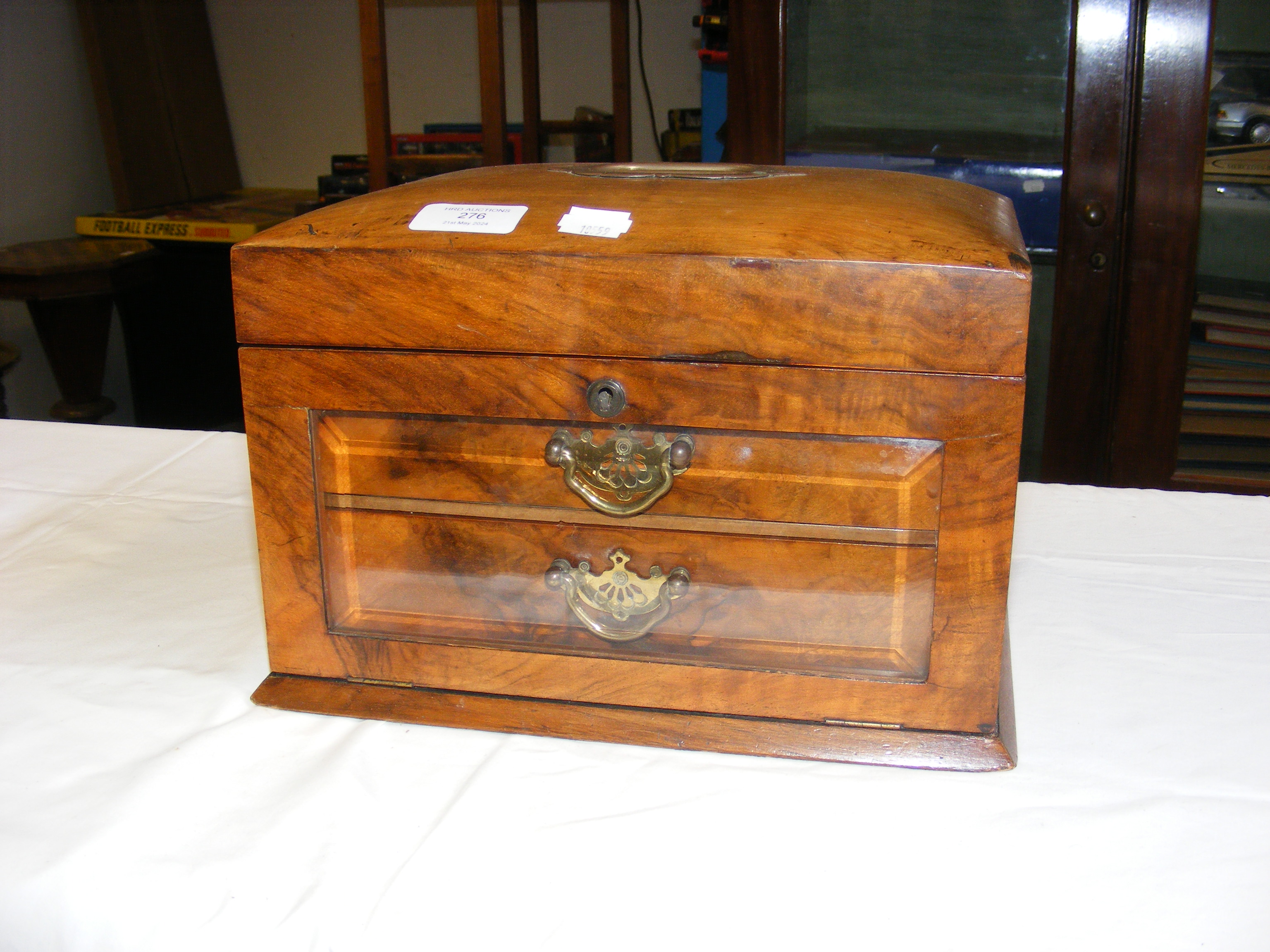 A jewellery box with glass front, together with wr - Image 27 of 36