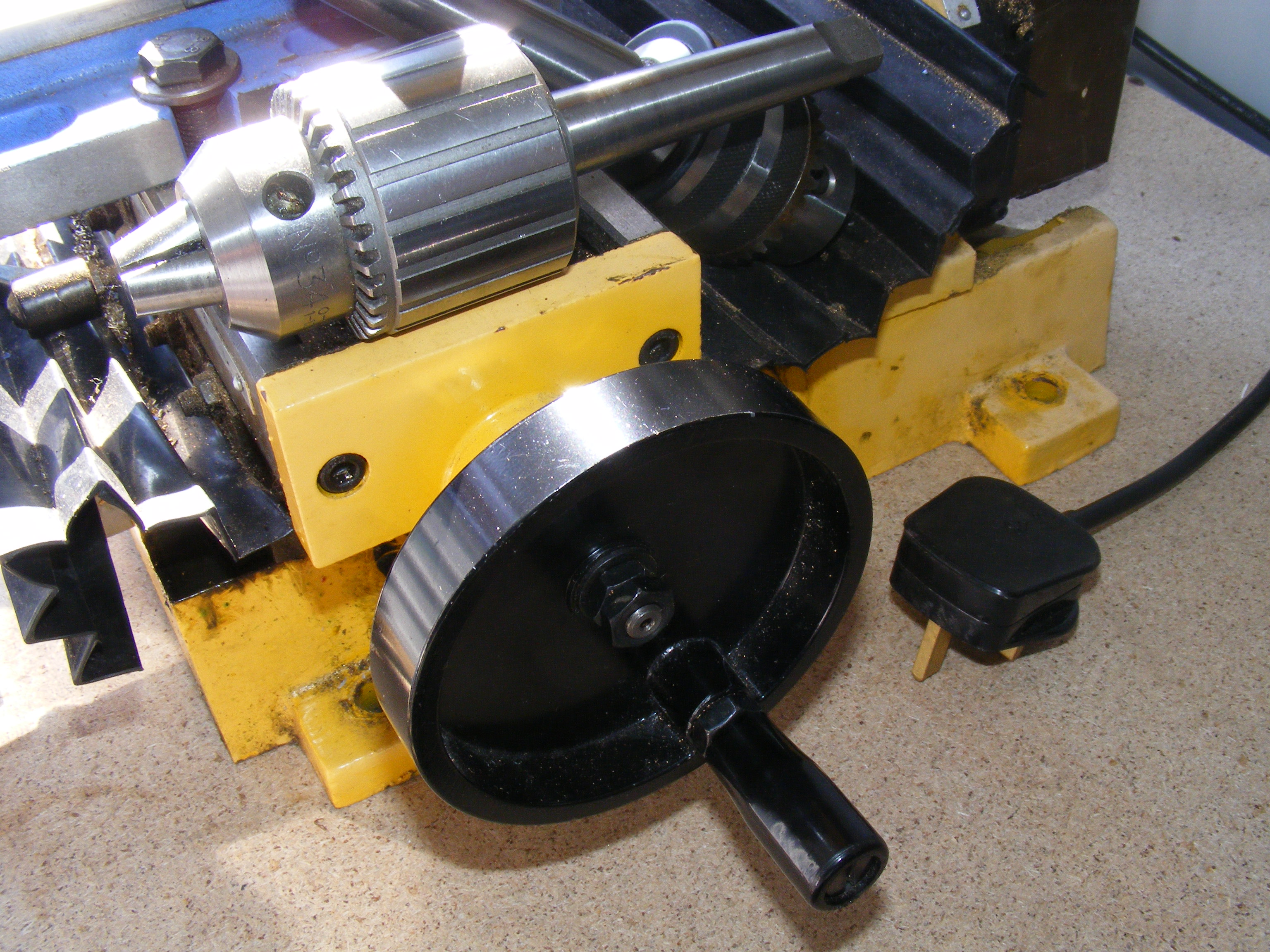 A Clarke bench mounted pillar drill with various c - Image 5 of 7