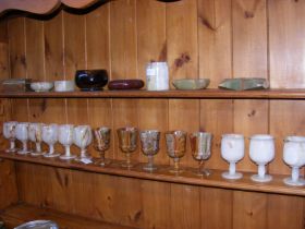 Assorted onyx and agate goblets, ashtrays, etc. -
