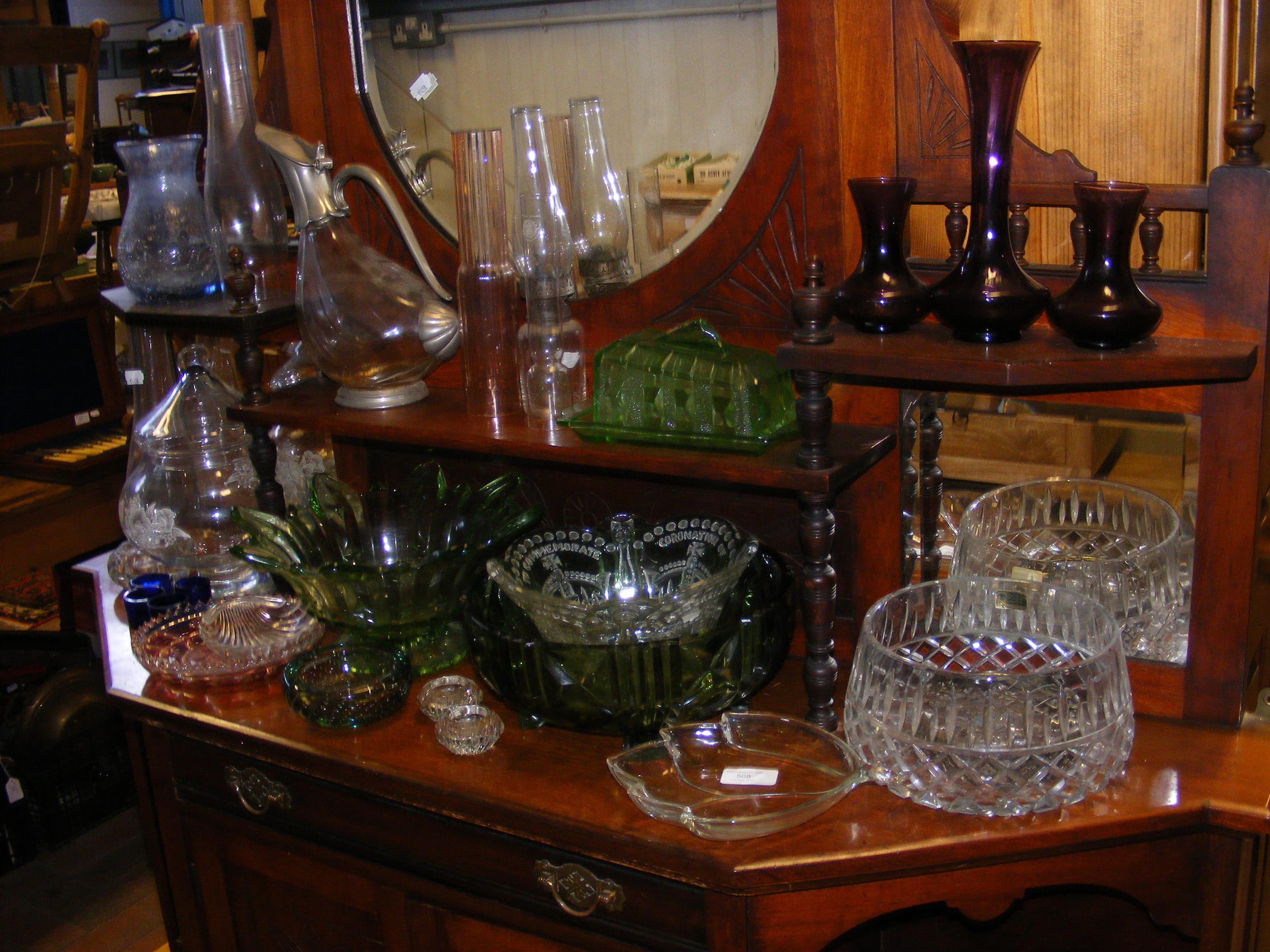 Assorted glass, including Commemorative Queen Eliz