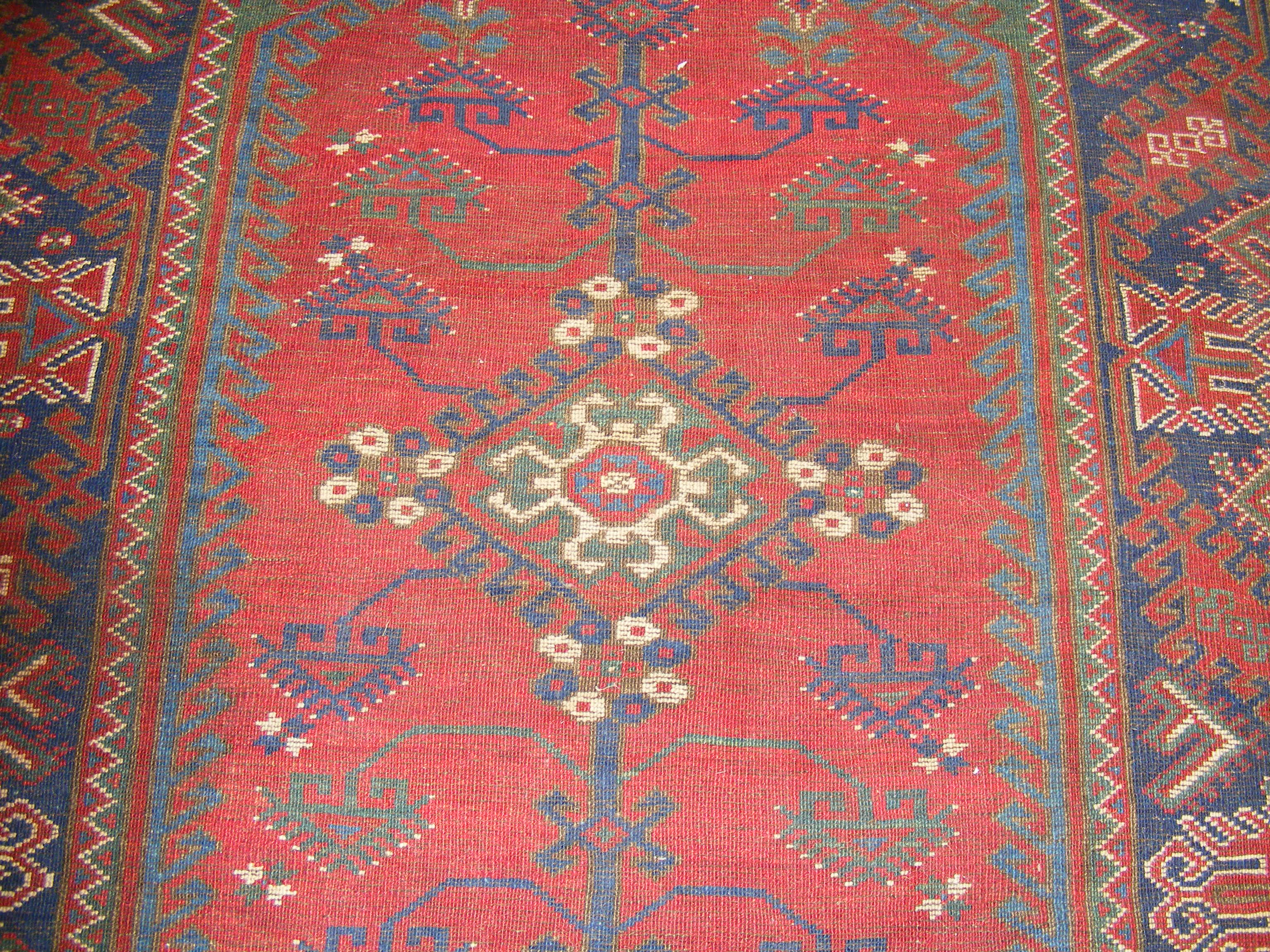 A Middle Eastern rug with geometric border - 150cm - Image 8 of 8