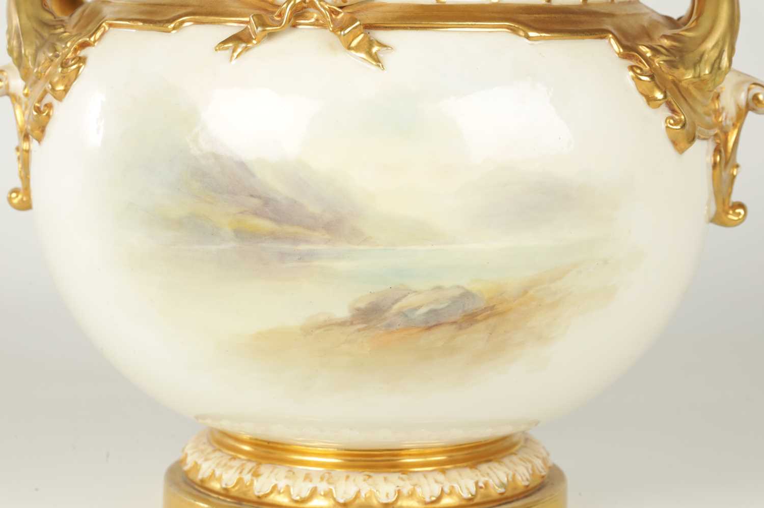 JOHN STINTON. A FINE RICHLY GILT, RELIEF MOULDED TWO HANDLED BULBOUS BLUSHED IVORY POT POURRI CABINE - Image 4 of 11