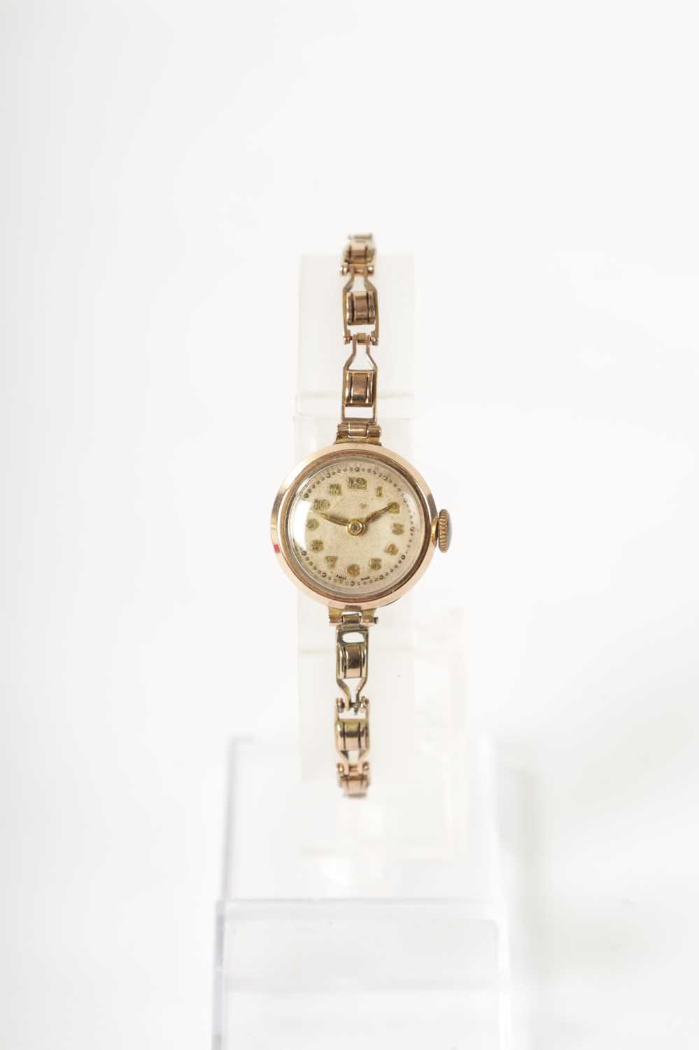 A COLLECTION OF THREE VINTAGE 9CT GOLD LADIES WRISTWATCHES - Image 4 of 6
