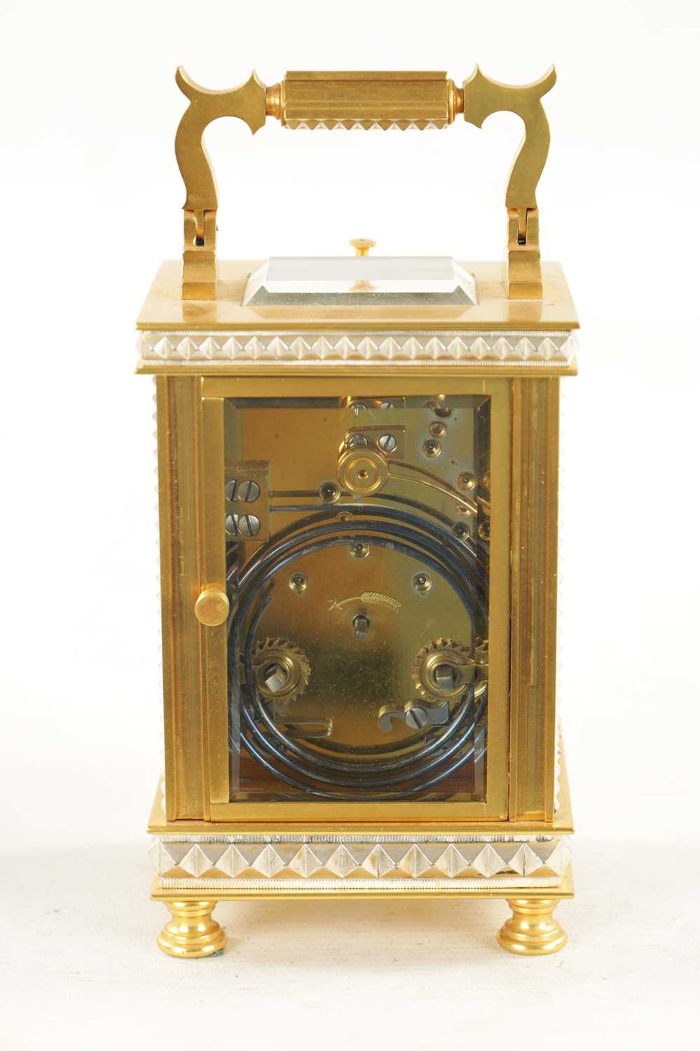 A LATE 19TH CENTURY GILT BRASS AND SILVERED REPEATING CARRIAGE CLOCK - Image 4 of 5