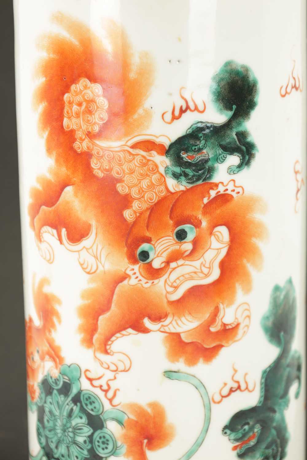 AN EARLY 20TH CENTURY IRON RED CHINESE PORCELAIN CYLINDRICAL VASE - Image 3 of 22
