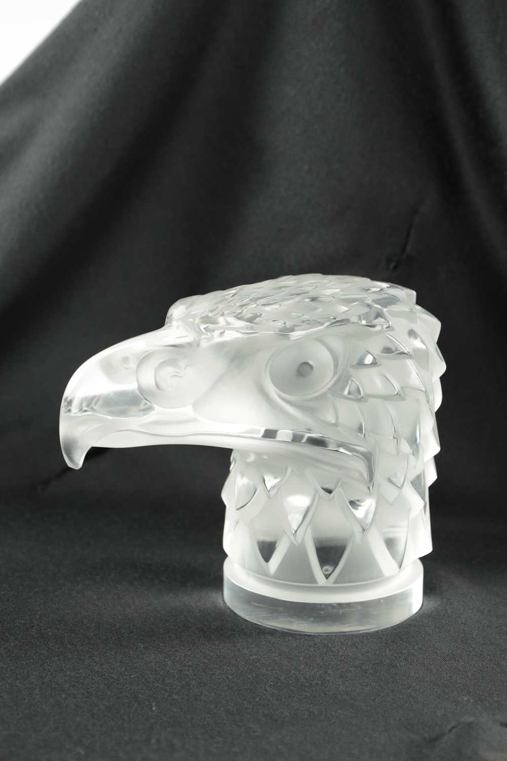 A RENE LALIQUE 'TETE D'AIGLE' CLEAR AND FROSTED GLASS CAR MASCOT - Image 2 of 12