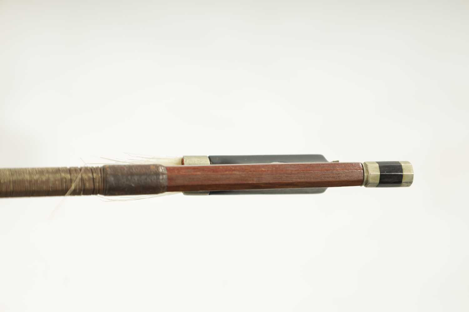 AN ANTIQUE VIOLIN BOW SIGNED TOURTE - Image 7 of 11