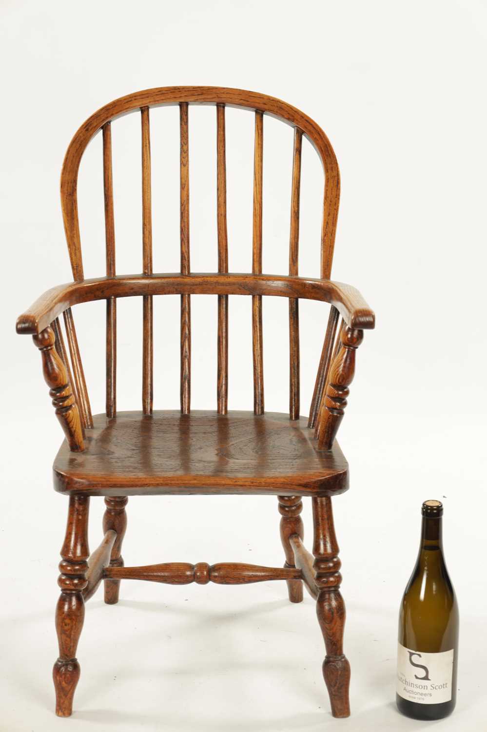 A 19TH CENTURY CHILD'S STICK-BACK WINDSOR CHAIR - Image 2 of 8