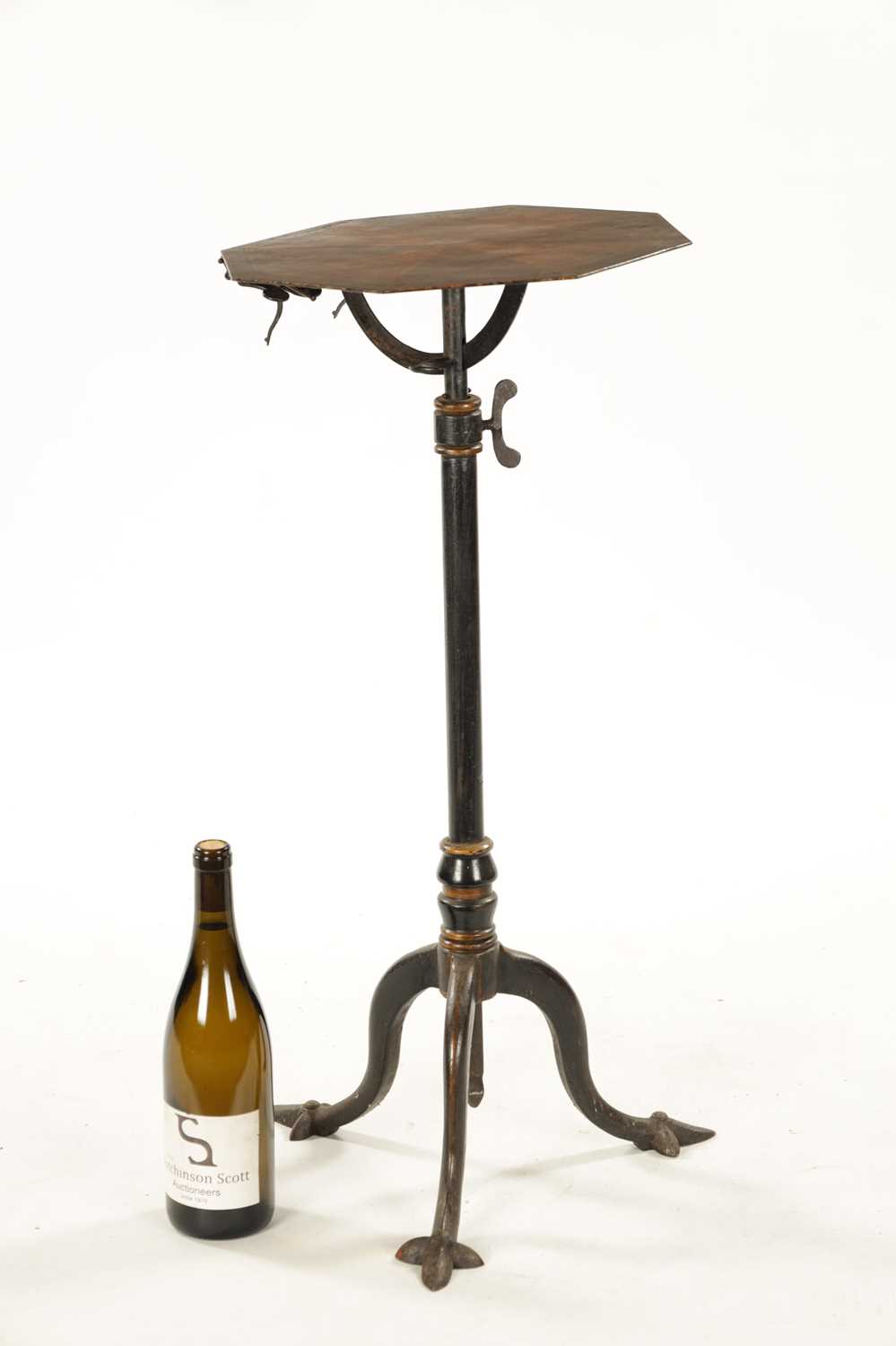 A RARE 19TH CENTURY PROBABLY AMERICAN ADJUSTABLE CAST IRON TABLE / MUSIC STAND WITH OCTAGONAL SIMULA - Image 4 of 5