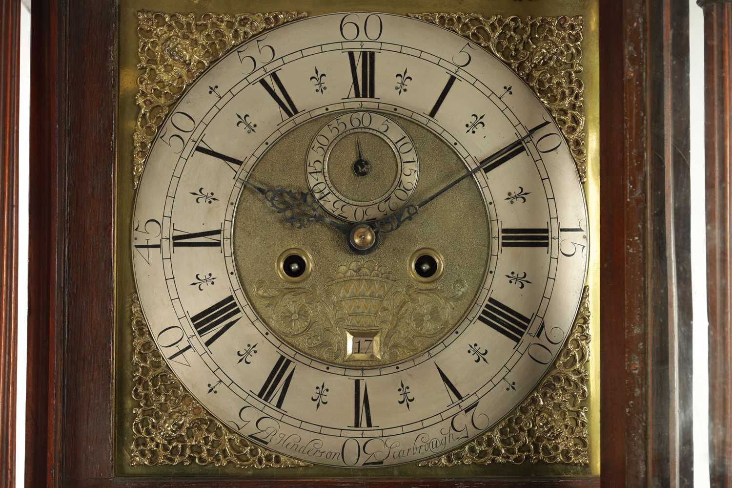 R. HENDERSON, SCARBROUGH. A MID 18TH CENTURY FIGURED MAHOGANY LONGCASE CLOCK - Bild 5 aus 8