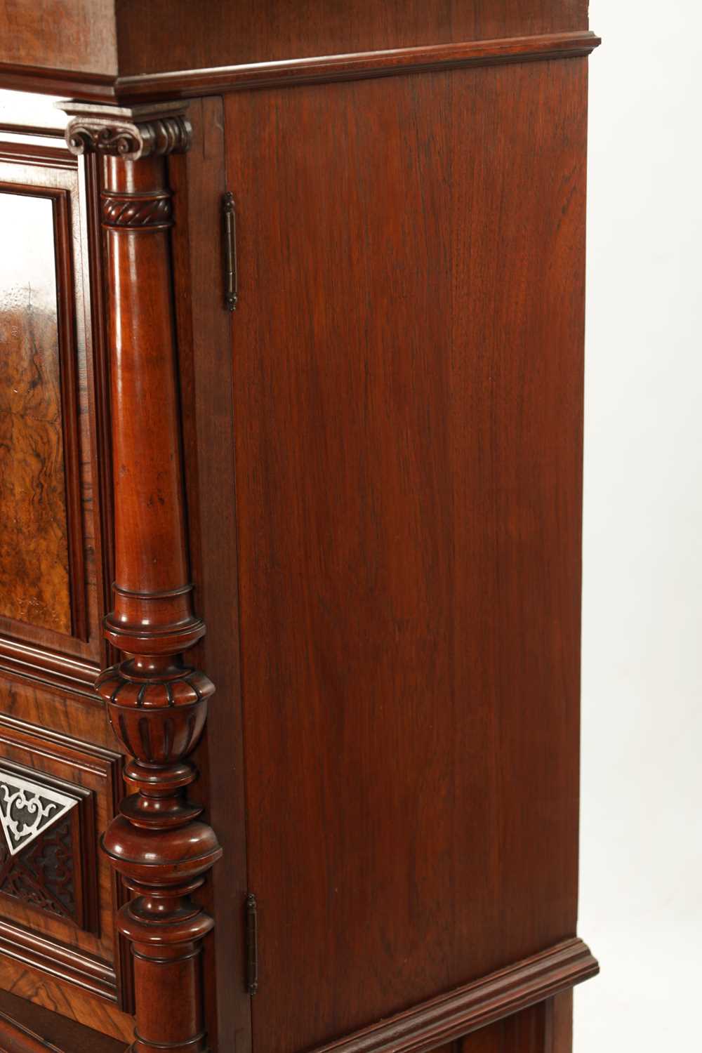 A 19TH CENTURY BURR WALNUT SIDE CABINET - Image 7 of 7