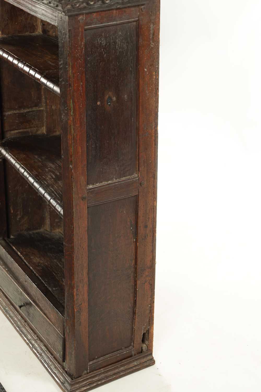 A 17TH CENTURY OAK HANGING OPEN SPICE RACK WITH FITTED DRAWER - Image 6 of 8