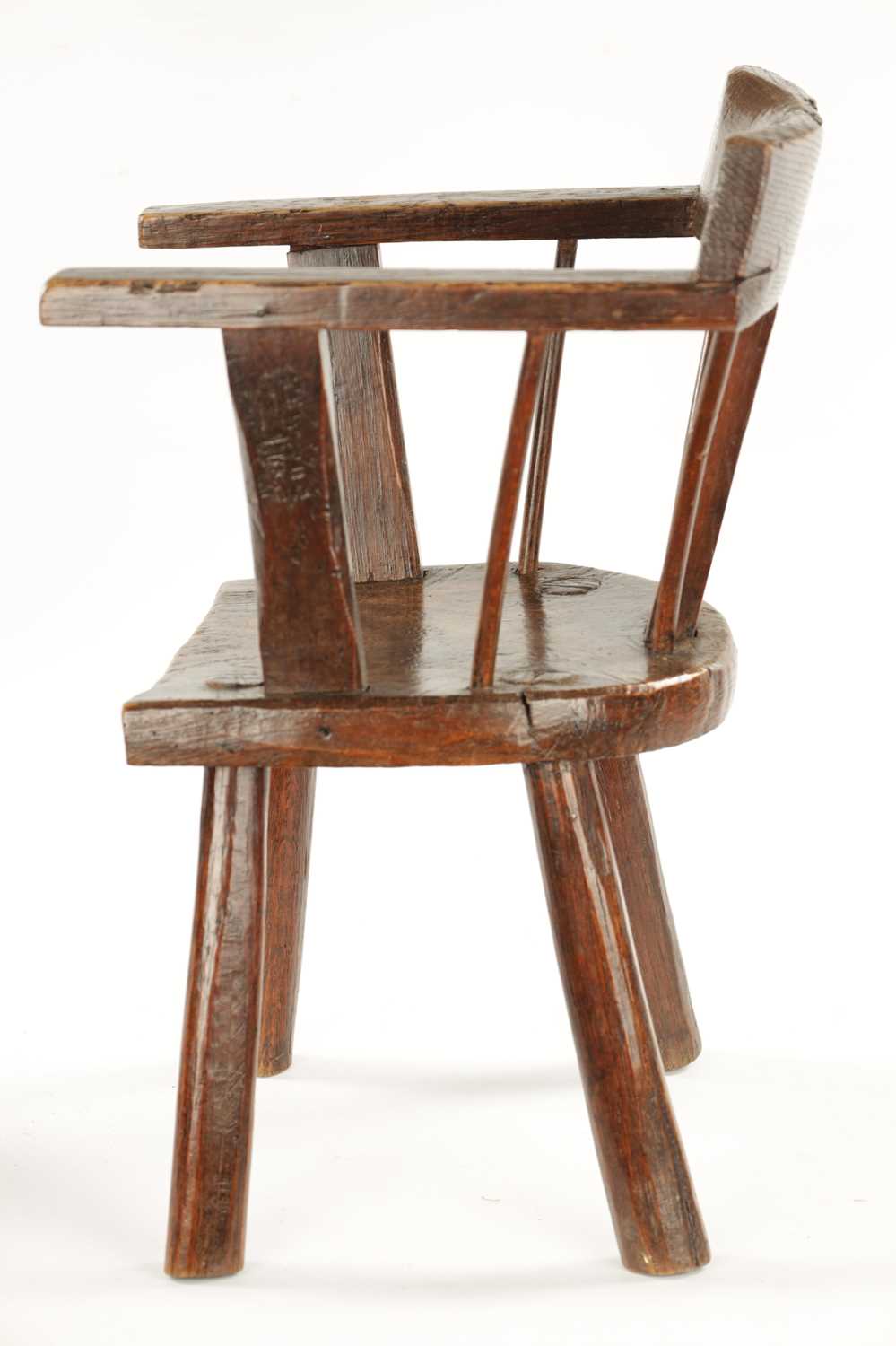 A RARE 18TH CENTURY PRIMITIVE ASH AND ELM CHILD’S CHAIR - Image 5 of 7