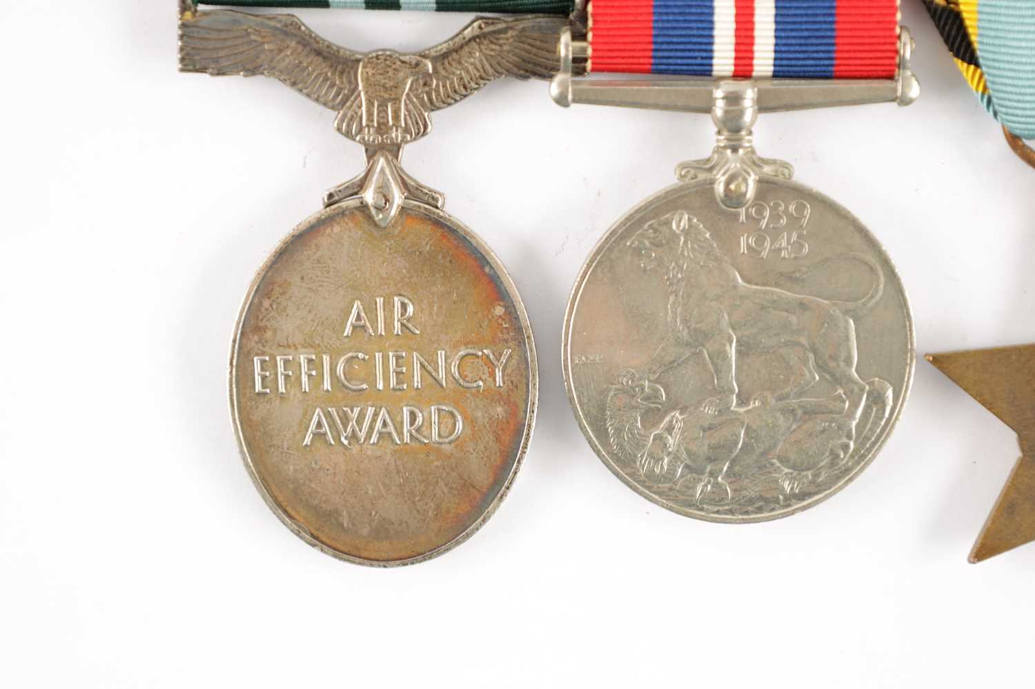A GROUP OF FOUR WW2 MEDALS - Image 6 of 7