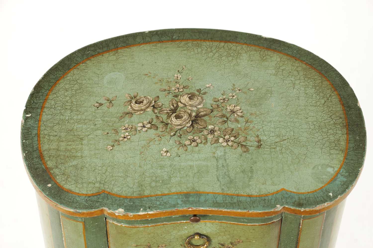 A SMALL FRENCH LATE 18TH CENTURY BEDSIDE TABLE - Image 3 of 8