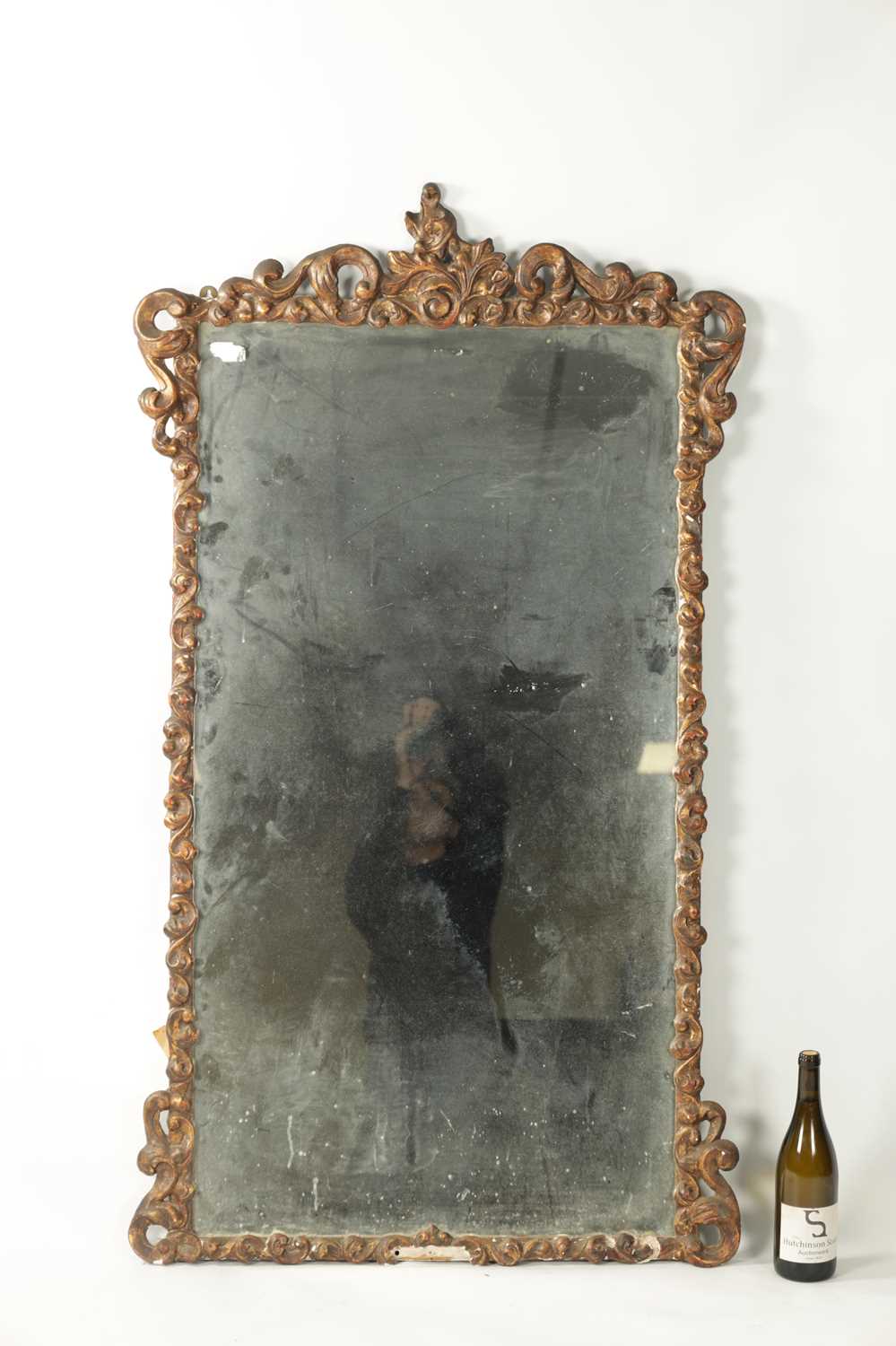 A 19TH CENTURY CARVED GILTWOOD MIRROR - Image 2 of 9