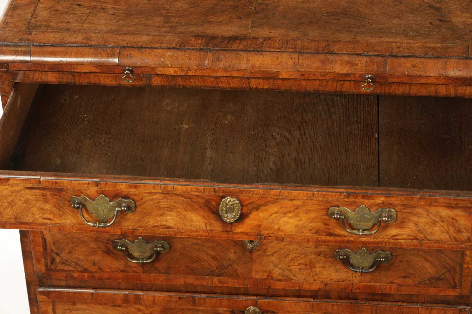 AN EARLY 18TH CENTURY WALNUT CHEST OF SMALL PROPORTIONS - Image 6 of 11