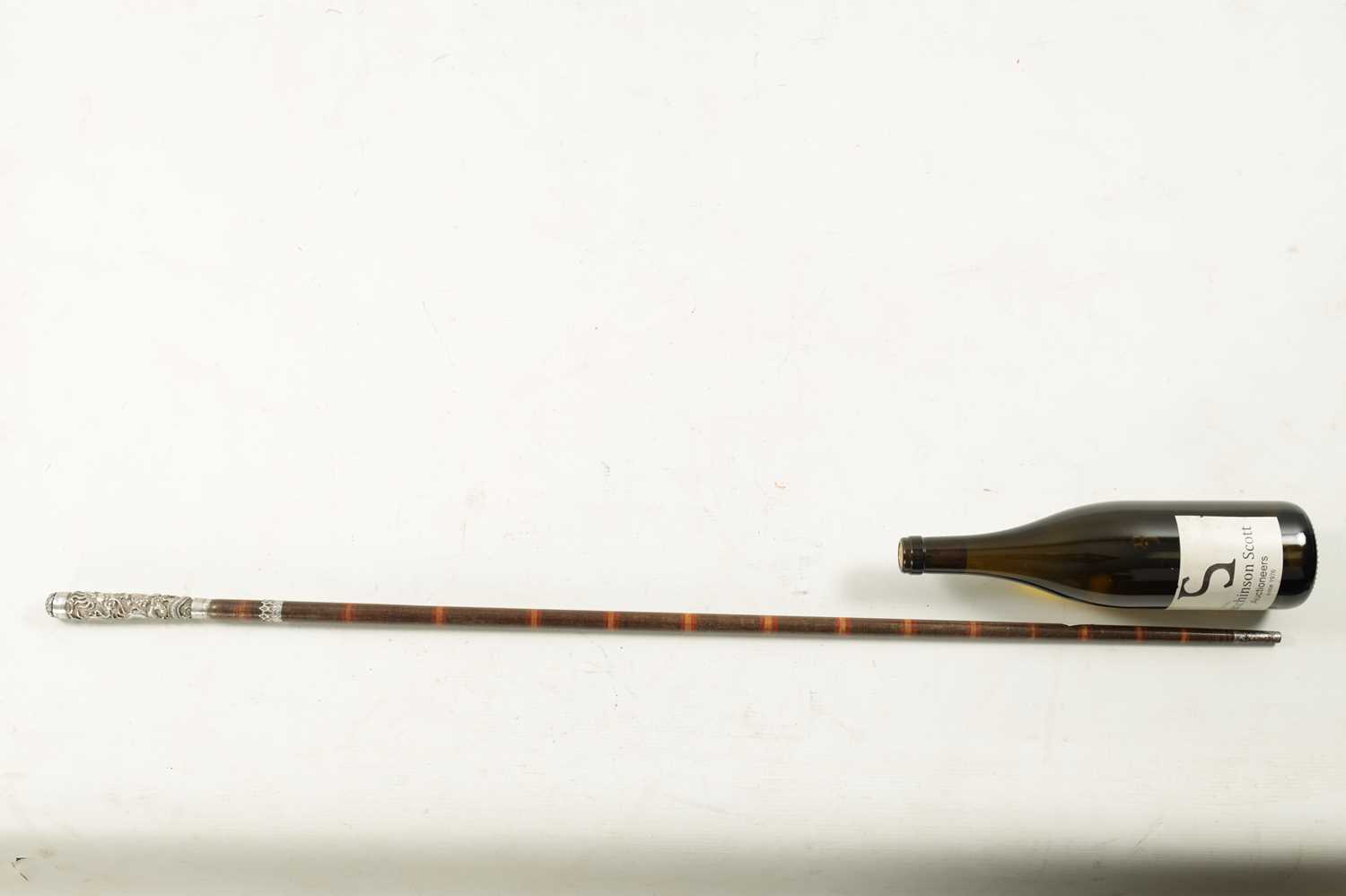 A LATE 19TH CENTURY CHINESE SILVER WALKING STICK - Image 5 of 5