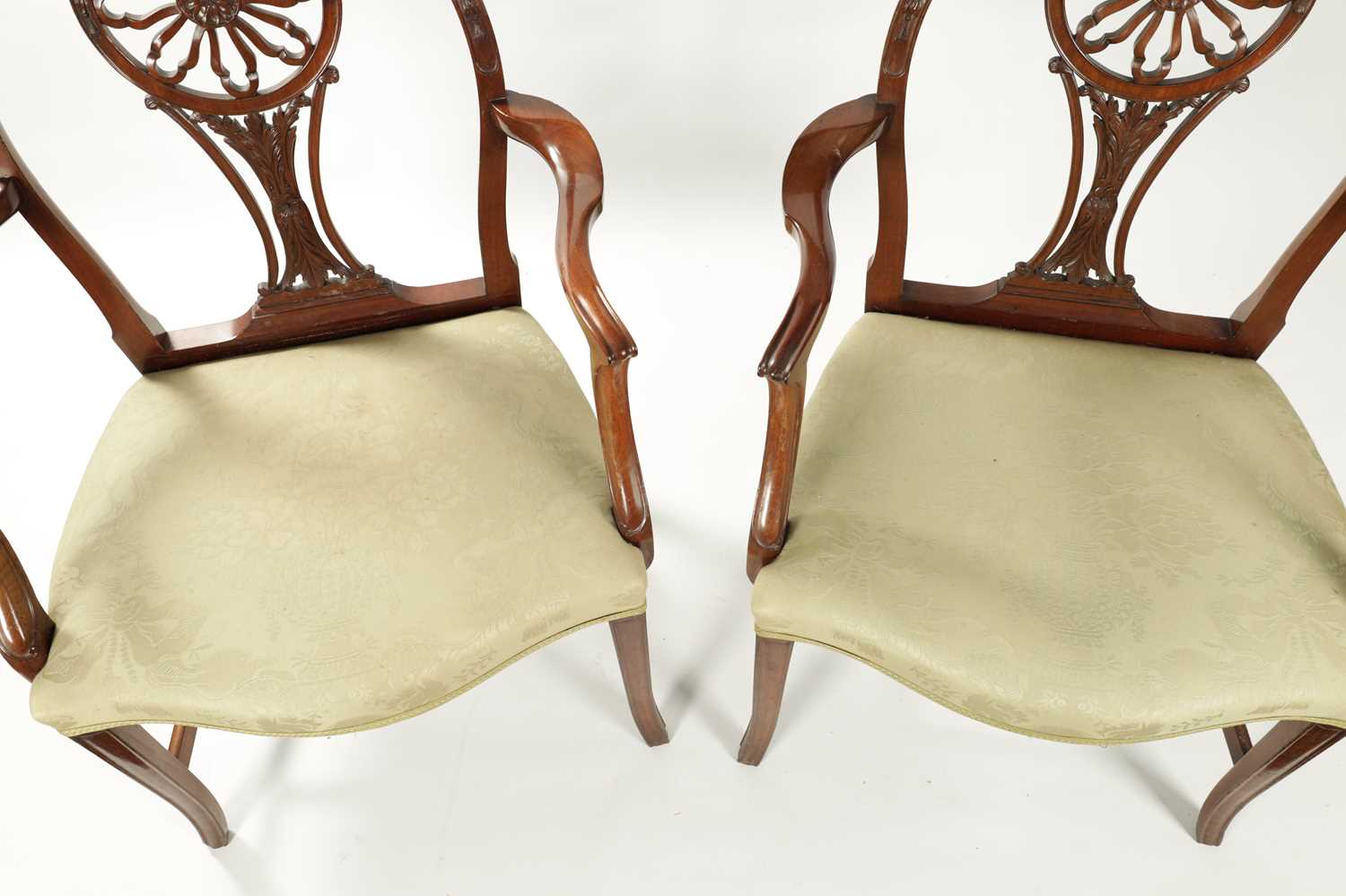 A PAIR OF 19TH CENTURY HEPPLEWHITE STYLE MAHOGANY ARMCHAIRS - Image 6 of 12
