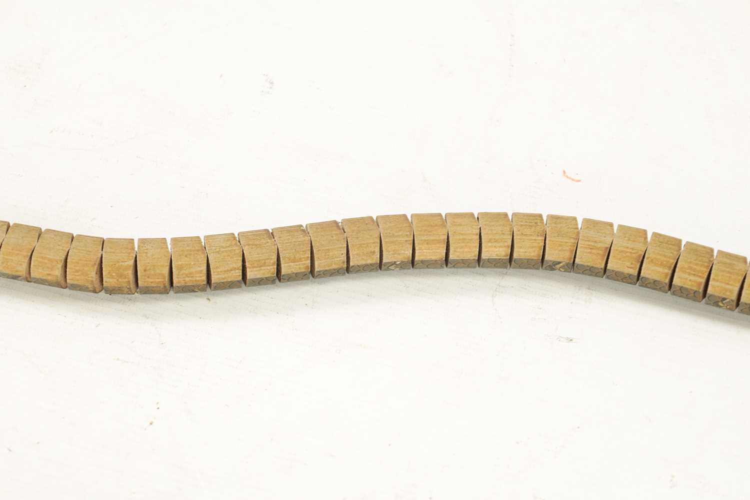 A LATE 19TH CENTURY ARTICULATED TOY SNAKE - Bild 5 aus 6