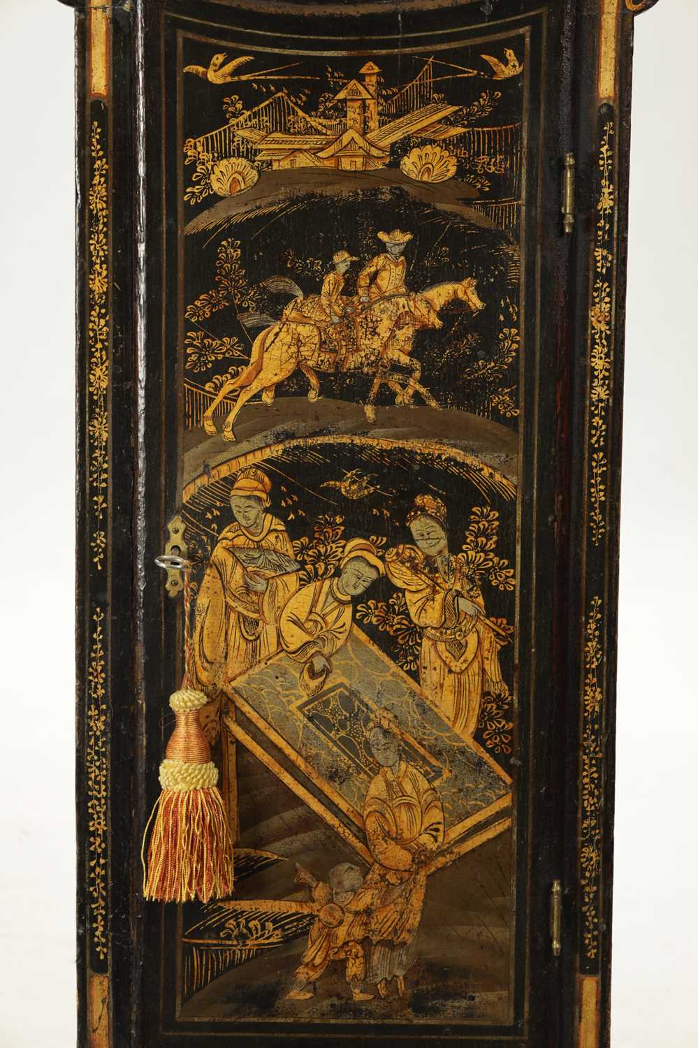 EDWARD TOMLIN, LONDON. A GEORGE III LACQUERED CHINOISERIE TAVERN CLOCK - Image 4 of 10