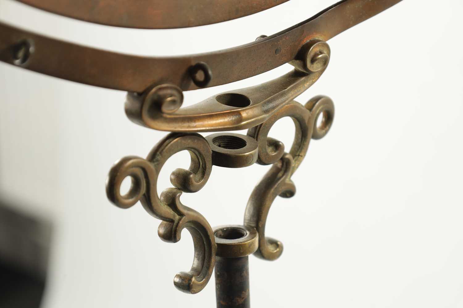 A 20TH CENTURY BRASS ADJUSTABLE ORRERY - Image 6 of 6