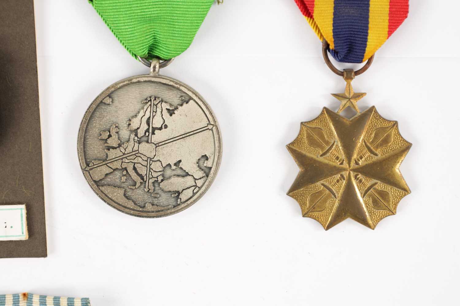 A MIXED COLLECTION OF NINE MEDALS - Image 3 of 14