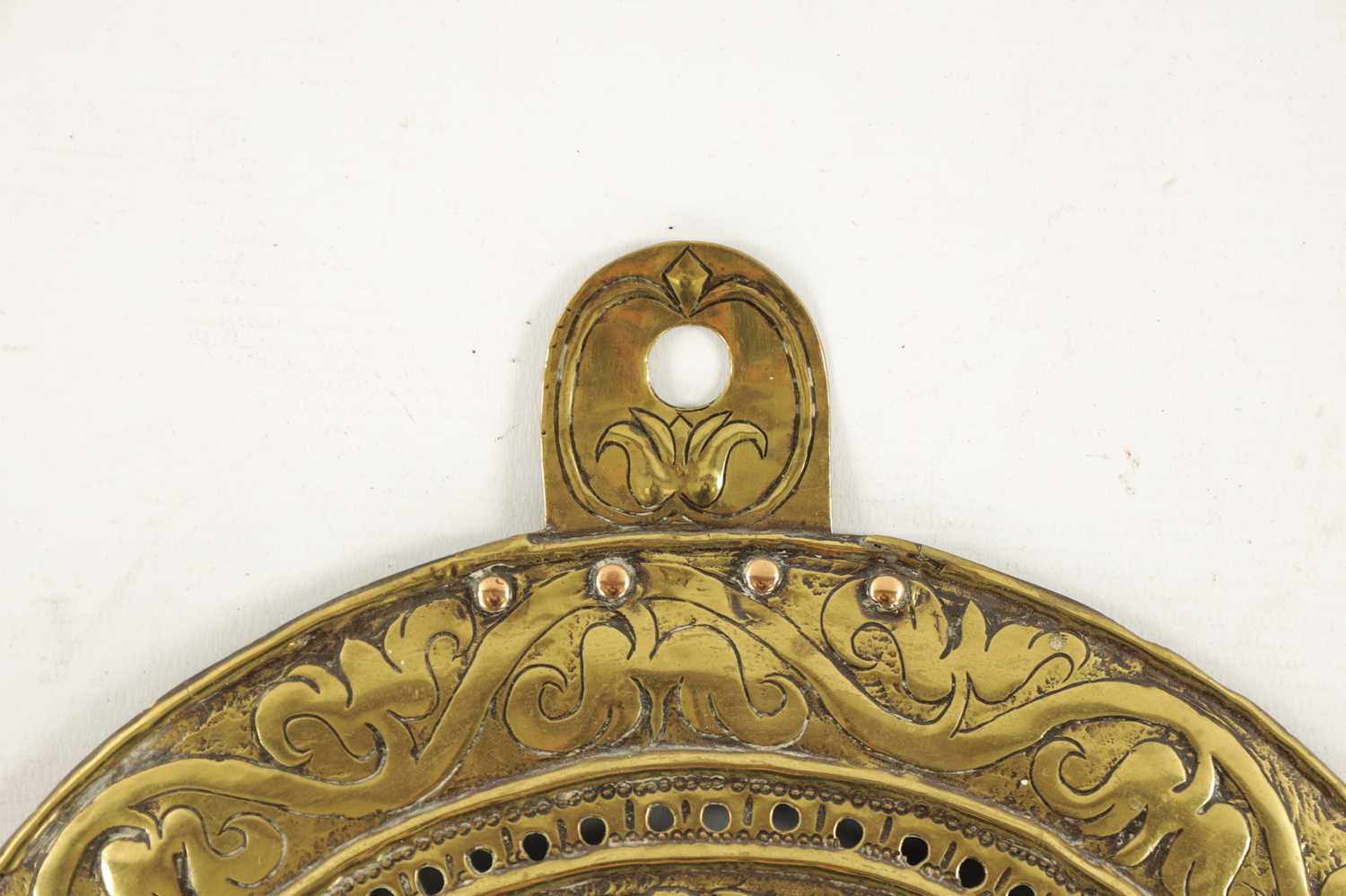 A LATE 17TH CENTURY ADAM & EVE EMBOSSED HANGING WALL LIGHT PLAQUE - Image 4 of 7