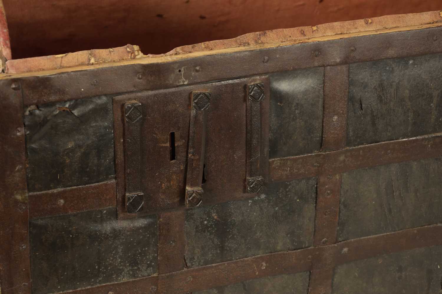 A RARE 17TH CENTURY DOMED TOP IRON BOUND LEATHER COVERED COFFER - Image 4 of 8