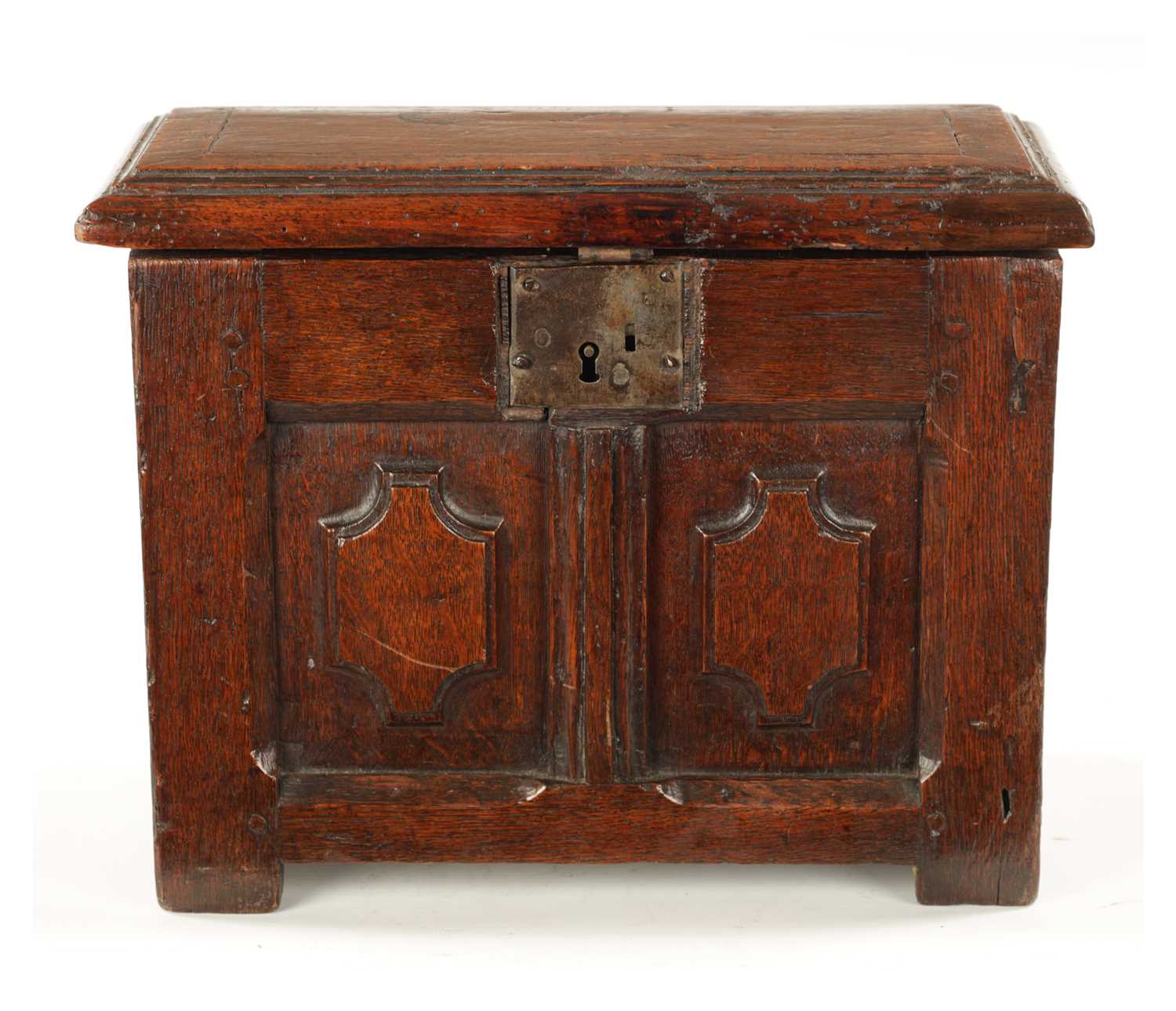 A RARE 17TH CENTURY MINIATURE OAK COFFER