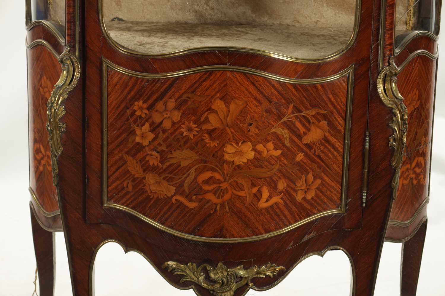 A 19TH CENTURY MARQUETRY INLAID ROSEWOOD RENE MARTIN DISPLAY CABINET / VITRENE - Image 2 of 9